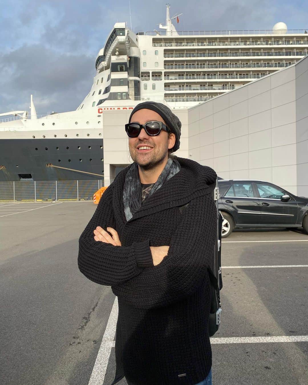 デイヴィッド・ギャレットさんのインスタグラム写真 - (デイヴィッド・ギャレットInstagram)「Hallo aus Hamburg!  Wir sind eben angekommen und freuen uns auf 5 Tage auf See mit Euch auf der berühmten Queen Mary 2!  Hello from Hamburg! Happy to be here! 5 days in board the famous Queen Mary 2! #davidgarrett #queenmary2 #cruise #hamburg #stavanger #oslo #starsatsea」10月27日 23時29分 - davidgarrettinsta