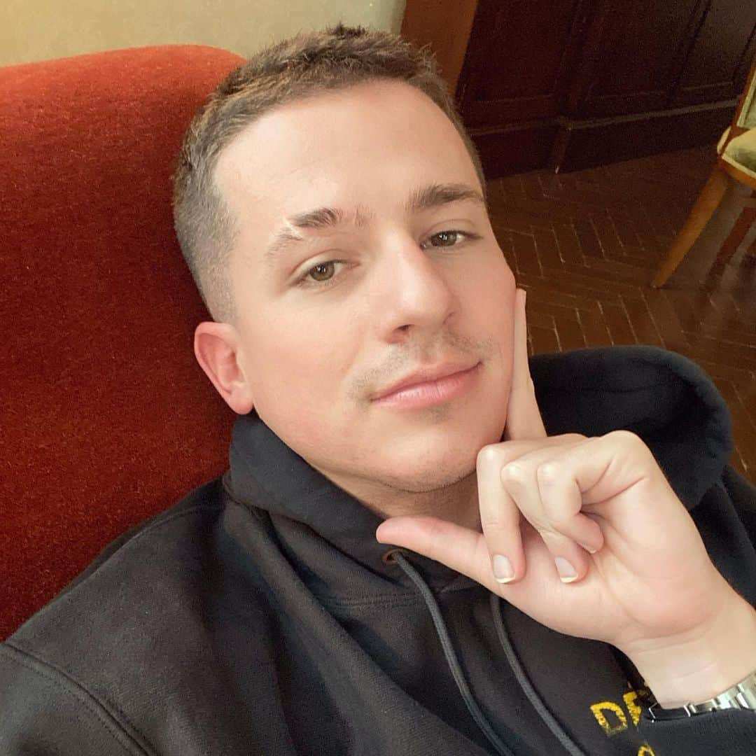 チャーリー・プースさんのインスタグラム写真 - (チャーリー・プースInstagram)「Like father like son」10月28日 0時20分 - charlieputh