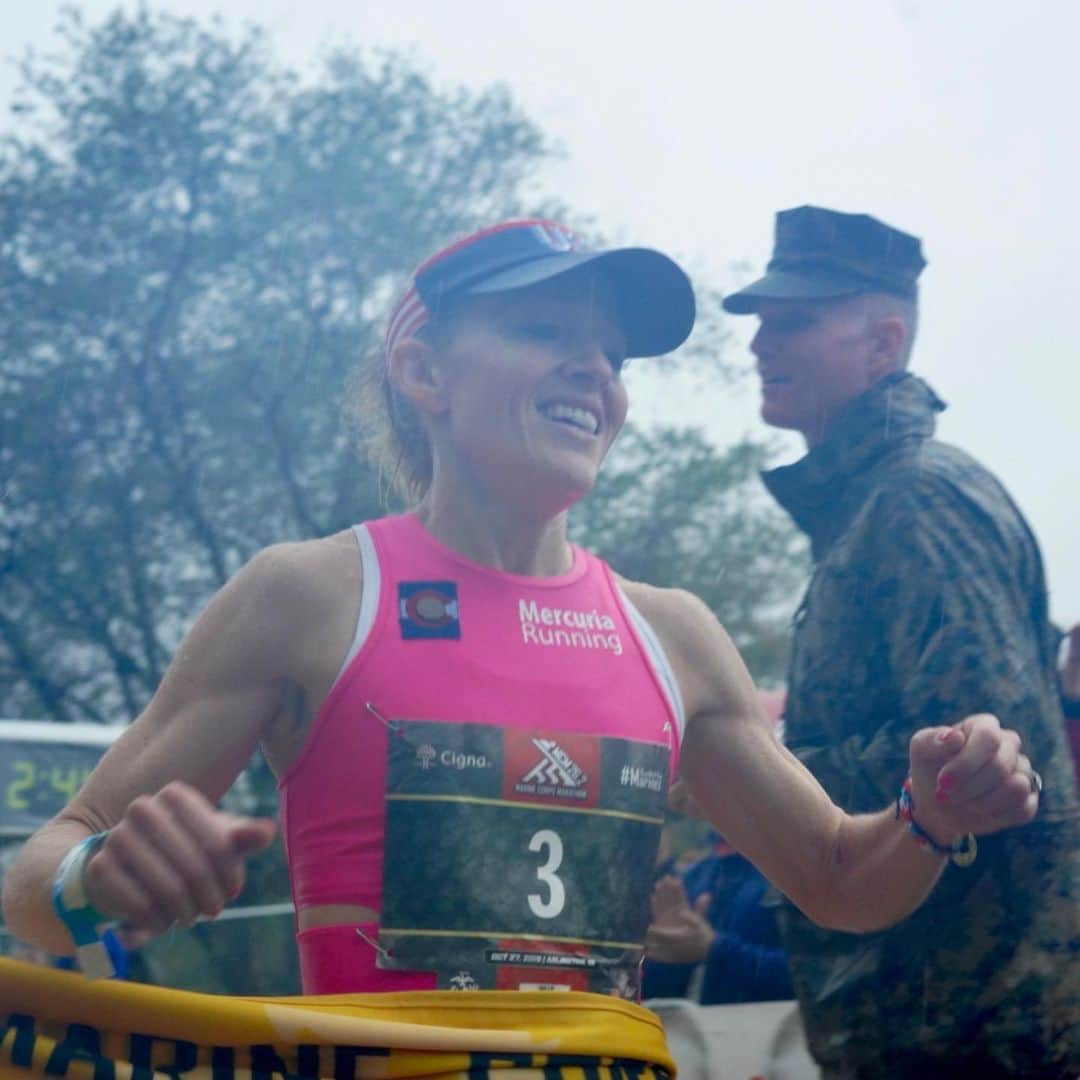 アメリカ海兵隊さんのインスタグラム写真 - (アメリカ海兵隊Instagram)「Congrats to today’s 44th annual @marinecorpsmarathon first place finishers!  First place hand cyclist: Tom Davis, 42, from Fremont, Indiana, with an unofficial finish time of 1:07:10.  First place male finisher: Jordan Tropf, 27, from Silver Spring, Maryland, with an unofficial finish time of 2:27:38.  First place female finisher: Brittany Charboneau, 31, from Golden, Colorado, with an unofficial finish time of 2:44:42.  #Fitness #RunWithTheMarines #Running」10月28日 1時01分 - marines