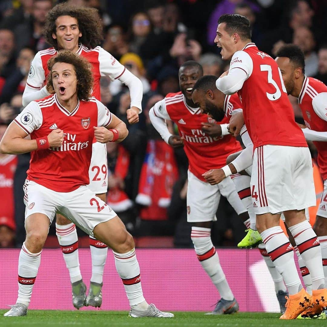 アーセナルFCさんのインスタグラム写真 - (アーセナルFCInstagram)「🔥🔥🔥Two goals in two mins as Papa and David Luiz give us the perfect start. #Arsenal #DavidLuiz #Sokratis #EmiratesStadium #ARSCRY」10月28日 2時00分 - arsenal