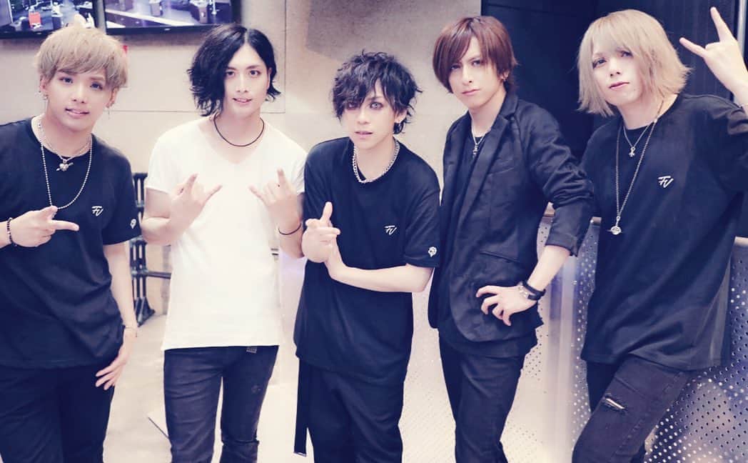 I’LLのインスタグラム：「『ReBIRTH』東京公演、最高に幸せな空間をありがとう。」