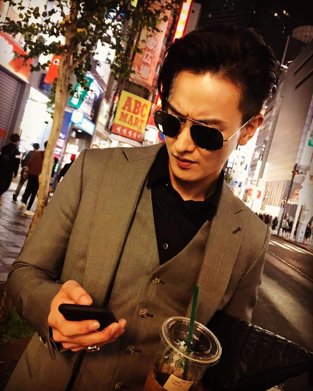 グァンス さんのインスタグラム写真 - (グァンス Instagram)「#Not #GodFather #まだまだ #GodBoy www」10月28日 8時40分 - kwangsamak