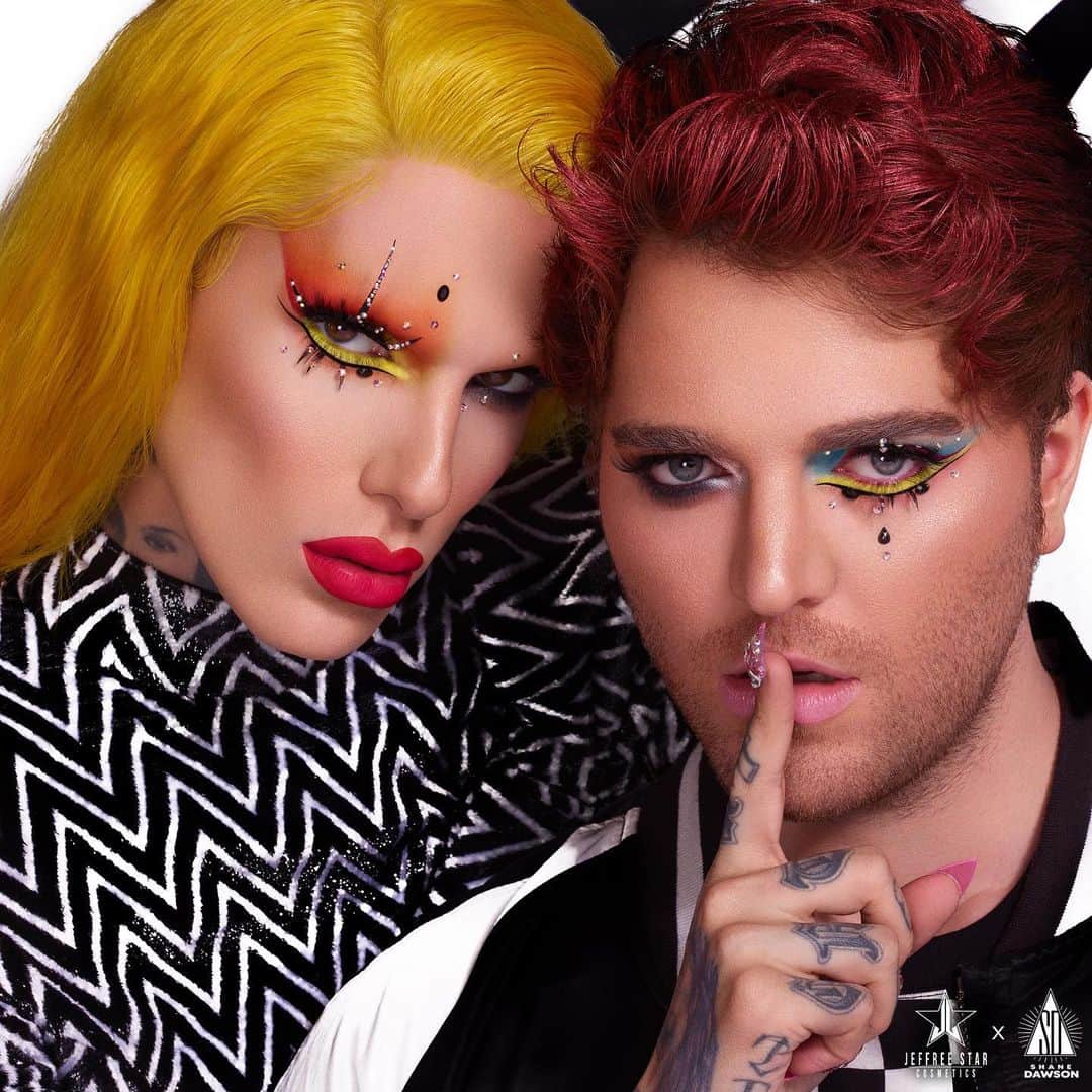 Jeffree Star Cosmeticsさんのインスタグラム写真 - (Jeffree Star CosmeticsInstagram)「Shhhh... 🤫 We are less than five days away until the @shanedawson x #jeffreestarcosmetics collection launches!! 🖤 The Conspiracy Collection 👁 Coming Friday Nov. 1st 10am PST to our website and all JSC online retailers / ALL @morphebrushes store locations! 🐷 Parts 5 & 6 of the series on Mon & Tues! #ShanexJeffree」10月28日 4時57分 - jeffreestarcosmetics