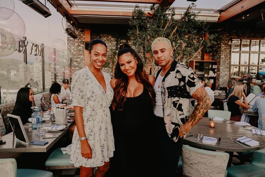 cassieさんのインスタグラム写真 - (cassieInstagram)「Thank you @thehighlightroom & @pavan for hosting my Baby Shower/Girls Night @dreamhollywood. Special thank you to @heyimdeo, @marnixmarni, @melissaandre + @dereksroche for putting it all together! Love you guys! 💗」10月28日 6時00分 - cassie