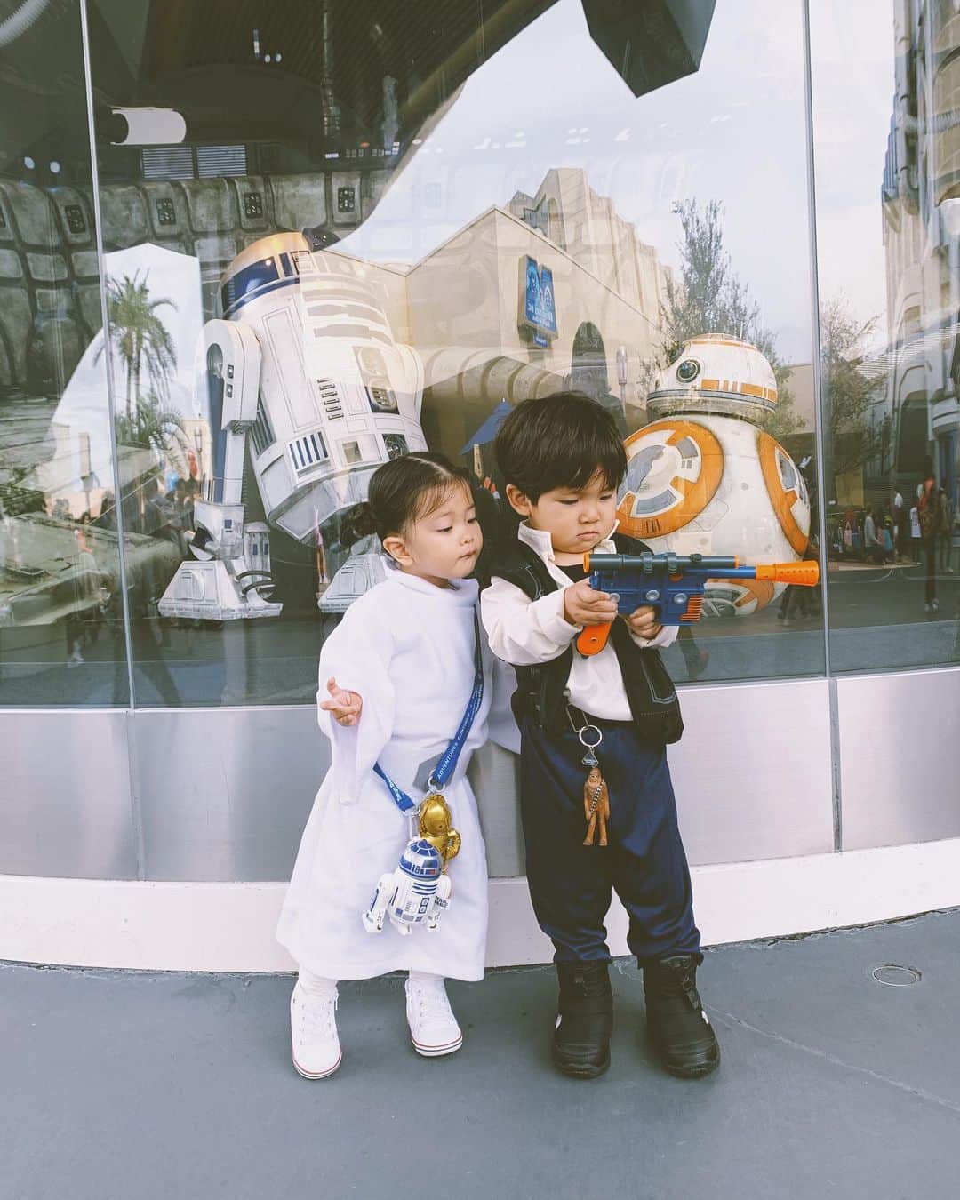 山崎まきこさんのインスタグラム写真 - (山崎まきこInstagram)「. I love you . I know .💫 #maytheforcebewithyou #happyhalloween #starwars #princessleia #hansolo」10月28日 6時41分 - makiko_yamazaki