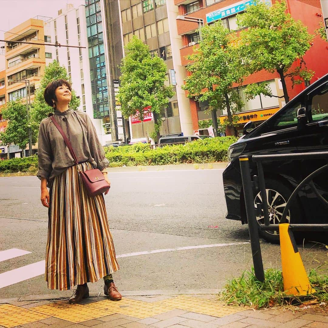 藤田朋子さんのインスタグラム写真 - (藤田朋子Instagram)「7時35分から #テレビ東京 #朝のさんぽ道 #人気企画 #22弾 #昔のガイドブック散歩 #職人さん #かっこいい #奇跡 #偶然 #人気のわけ #朝のさんぽ道を広め隊 #見てね #今週は毎日歩いてます #リアタイ https://twitter.com/sanpomichi10 #隊長 #この番組はリクエストを受け付けています #ちゃんとかけてくれます」10月28日 6時51分 - chiendormant