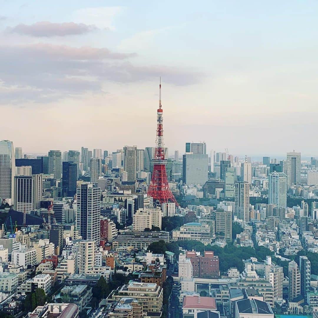 黒沢薫さんのインスタグラム写真 - (黒沢薫Instagram)「#todayswork #radioprogram #guest #music #soul #rb #singer #lovelife #instagood #instaview #tokyotower #詳細は後ほど」10月28日 17時54分 - kaorukurosawa_lovelife