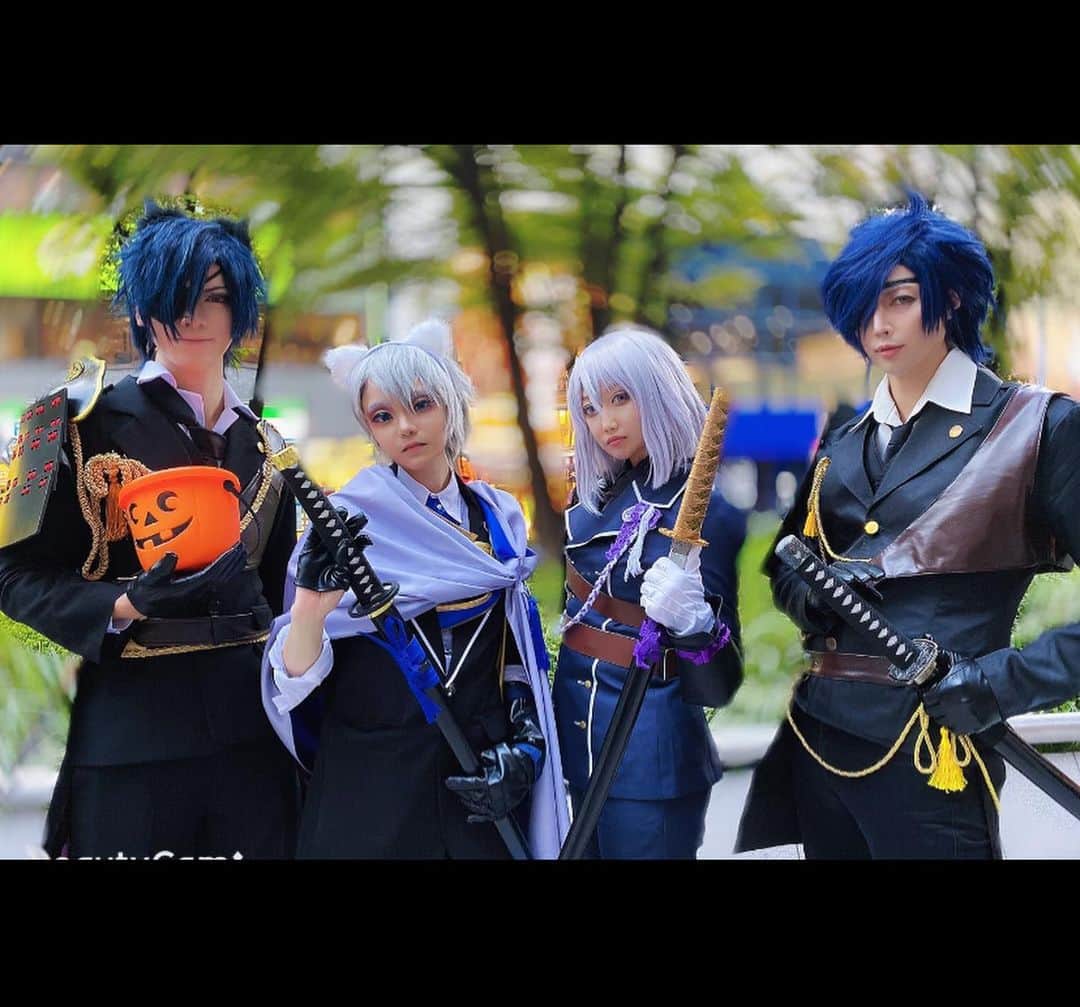 若月雅さんのインスタグラム写真 - (若月雅Instagram)「前半・刀剣乱舞レイヤー様と✨ 後半・鬼滅レイヤー様と✨ . 昨日は交流メインで楽しかった(о´∀`о) 年内ばみちゃんはこれでお終い。 12月のアコスタ道頓堀は、また鬼滅併せします✨ . #ちゃやまち #ちゃやコス #アコスタ #梅田 #osaka  #コスプレイヤーさんと繋がりたい  #エモい #古い写真」10月28日 16時23分 - miyabi.w_0911