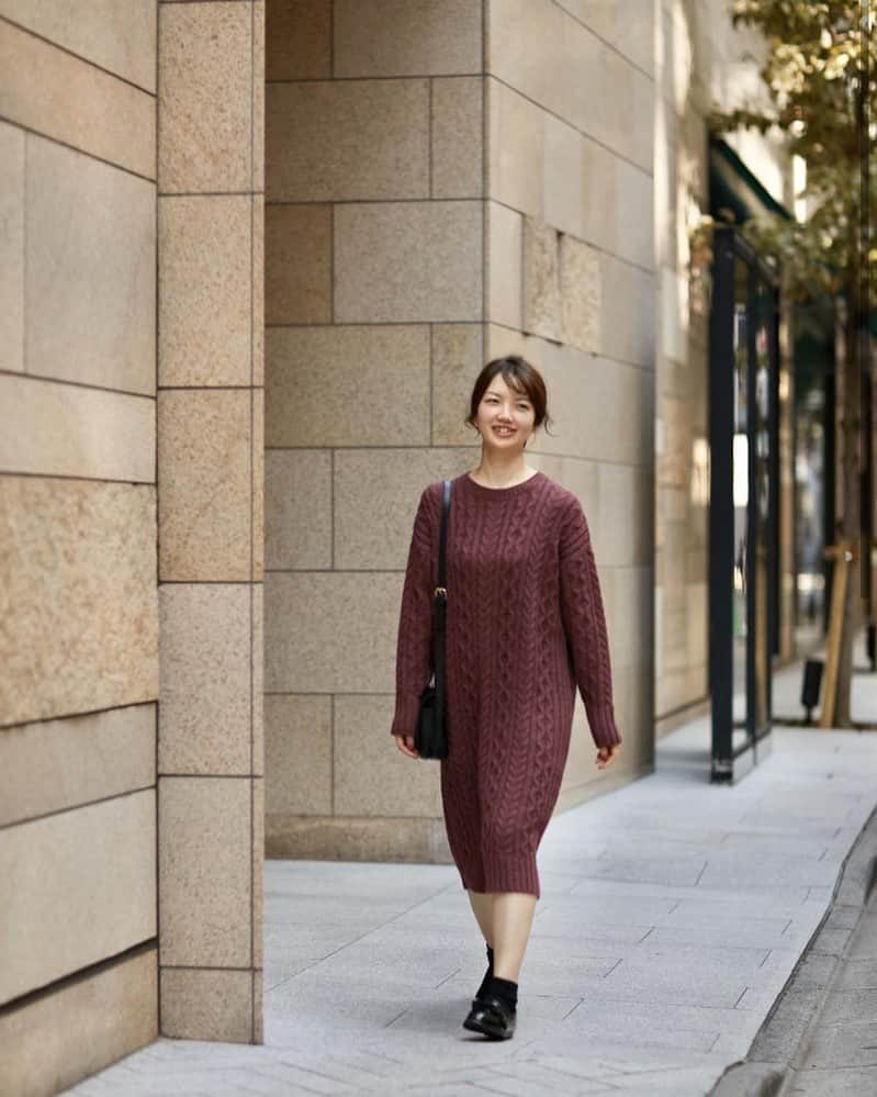 uniqlo_printemps_ginzaのインスタグラム：「パシャっと見つかる着こなし発見アプリ 『Style Hint』 ✔️雑誌などから気になるスタイルを撮影するだけで商品を検索できる ✔️お気に入りのコーデからそのまま商品を購入できる ✔️お気に入りのスタイルを世界に発信できる  今なら『スタイルヒント』アプリをダウンロードすれば、ユニクロ、GUの店舗やオンラインストアで使えるクーポンを配信中！！ #スタイルヒント」