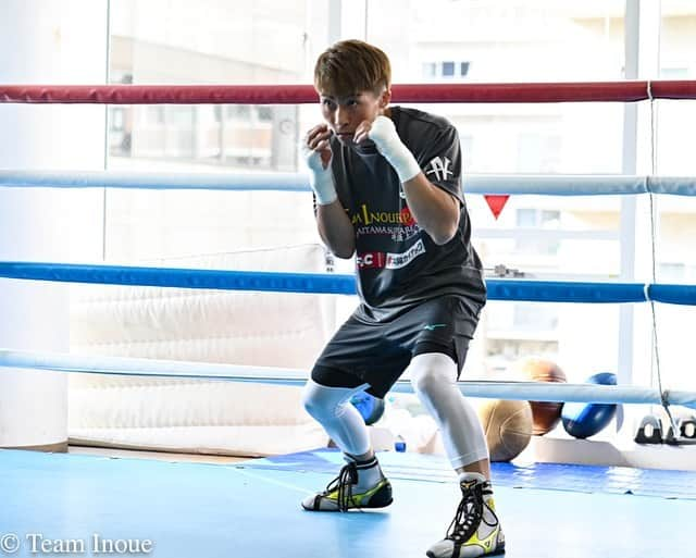 井上尚弥さんのインスタグラム写真 - (井上尚弥Instagram)「10月28日公開練習🥊 良き仕上がり🔥  後援会作成の尚弥Tシャツ完成です！ 今回はグレーがメイン配色です！ 当日会場で販売されるのでお早めに！」10月28日 16時36分 - naoyainoue_410