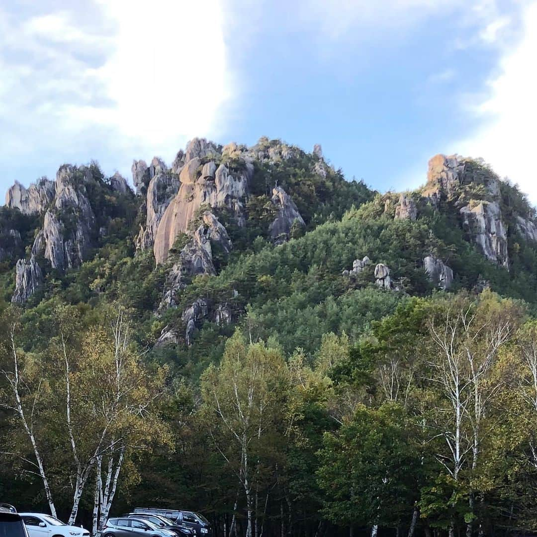 平山ユージさんのインスタグラム写真 - (平山ユージInstagram)「Can’t stop thinking to go outdoor🍁🌲🍂⛰@thenorthfacejp @beal.official @blackdiamond @climbparkbasecamp @climbskinspain @boulderpark_basecamp @basecamptokyo @thenorthfacecup @basecamponlineshop @basecamp.import #oldbutgold #legendaly #classicroutes #ogawayama #climbingseason」10月28日 16時56分 - yuji_hirayama_stonerider