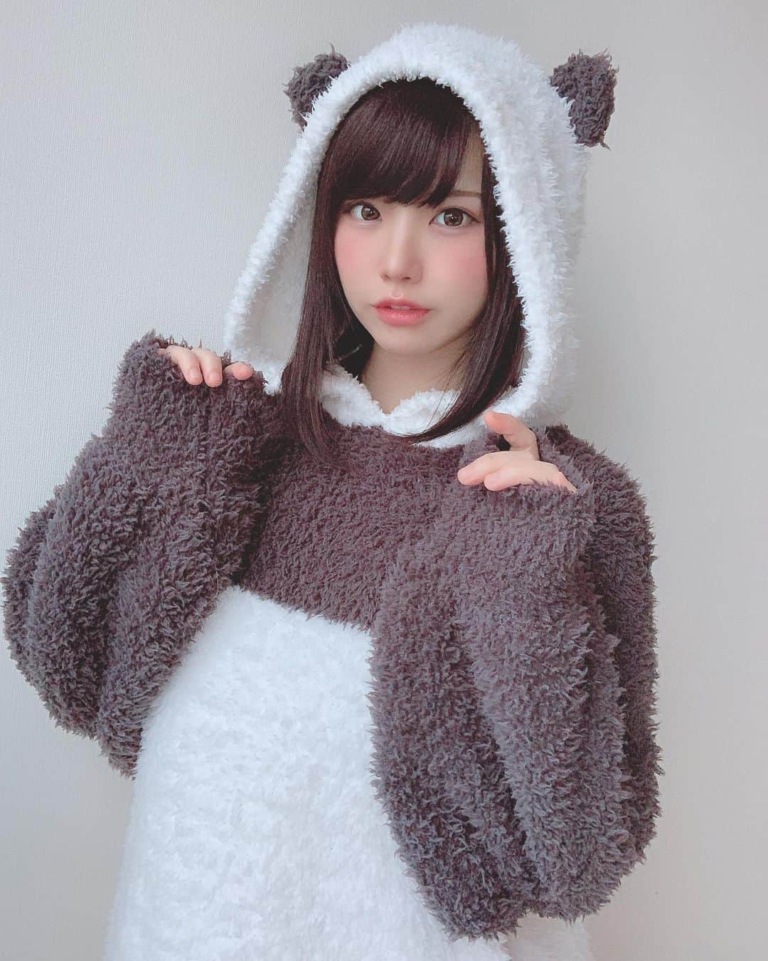 えなこさんのインスタグラム写真 - (えなこInstagram)「ジェラピケのパンダ🐼 パーカータイプの方も持ってるよ🐼💓 #gelatopique #panda #japanesegirl #pajamastyle」10月28日 17時11分 - enakorin