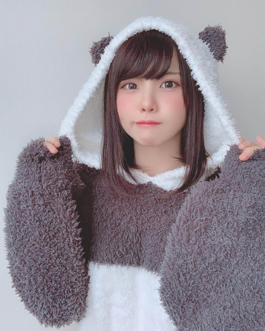 えなこさんのインスタグラム写真 - (えなこInstagram)「ジェラピケのパンダ🐼 パーカータイプの方も持ってるよ🐼💓 #gelatopique #panda #japanesegirl #pajamastyle」10月28日 17時11分 - enakorin