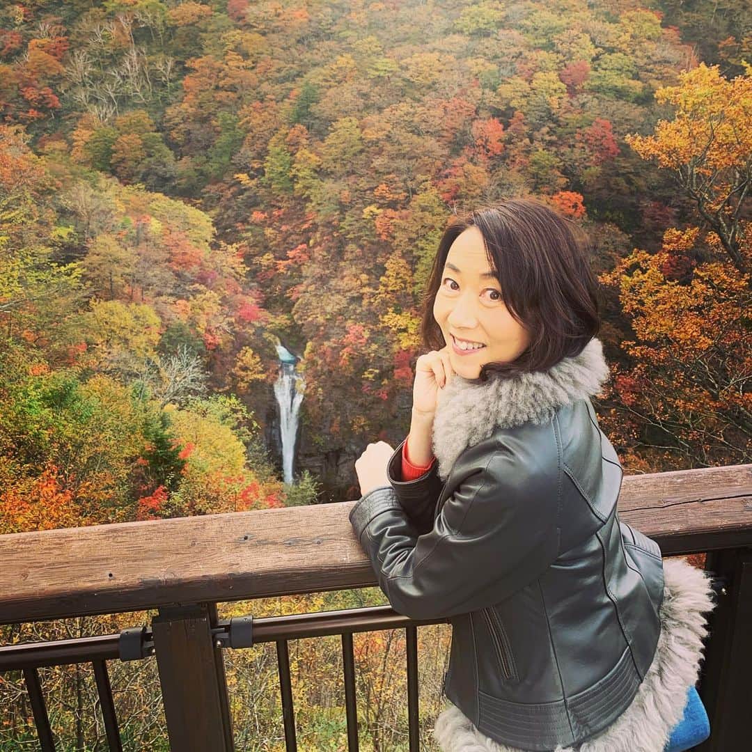 長野智子さんのインスタグラム写真 - (長野智子Instagram)「#紅葉 #駒止の滝 #那須塩原 #見頃 #美しい #日本の秋」10月28日 17時25分 - naganotomoko