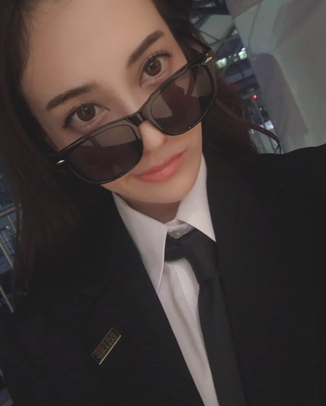 眞木美咲パメラさんのインスタグラム写真 - (眞木美咲パメラInstagram)「🕶 . メン・イン・ブラック：インターナショナル 🙌🏻 衣装はもちろんMIB仕様🔥 スーツ久しぶりにきたよ 大好きな映画だから嬉しかったぁ しっかりハロウィンしてきました🎃 みんなはハロウィンなにするの？ . #MIB  #glitter #KAWASAKIHalloween2019  #カワハロMIB」10月28日 17時38分 - pamypamypamy