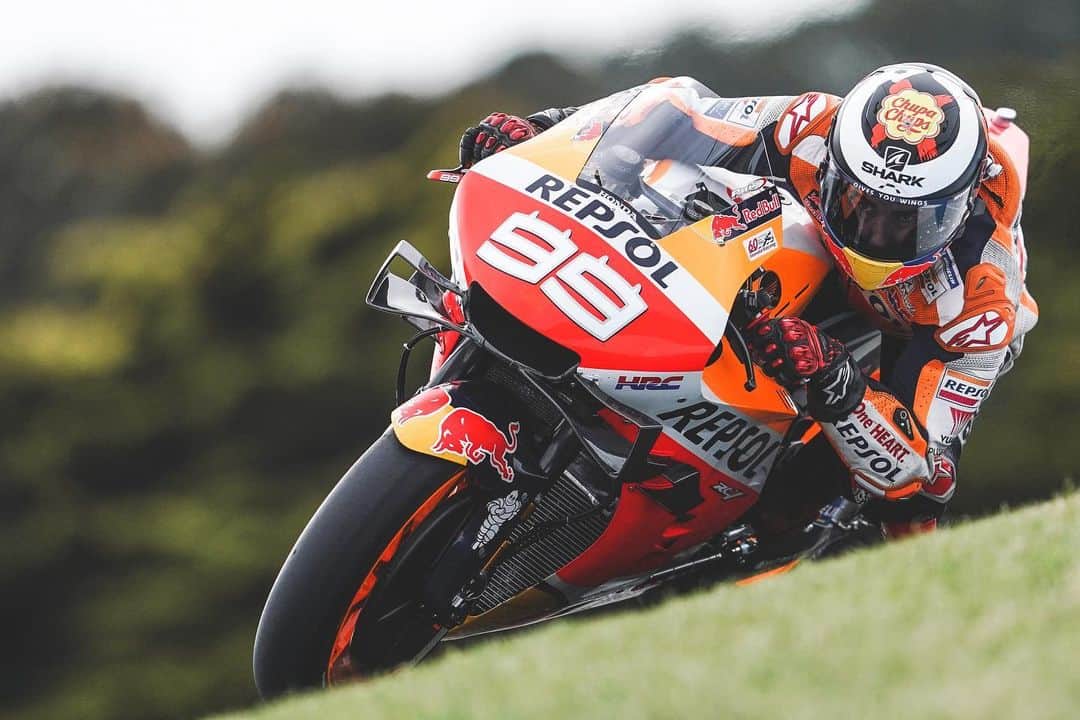 レプソル・ホンダのインスタグラム：「Eyes 👀 on Malaysia.」