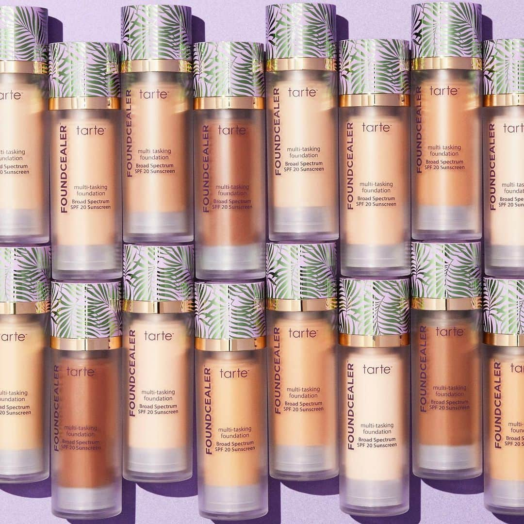 Tarte Cosmeticsさんのインスタグラム写真 - (Tarte CosmeticsInstagram)「The BFF that you can't live WITHOUT this fall ✨ Our babassu foundcealer™ #vegan skincare foundation delivers an ultra-comfortable, natural radiant finish with a customizable medium coverage 🌿 Available now @sephora #crueltyfree #rethinknatural #veganbeauty」10月28日 10時01分 - tartecosmetics