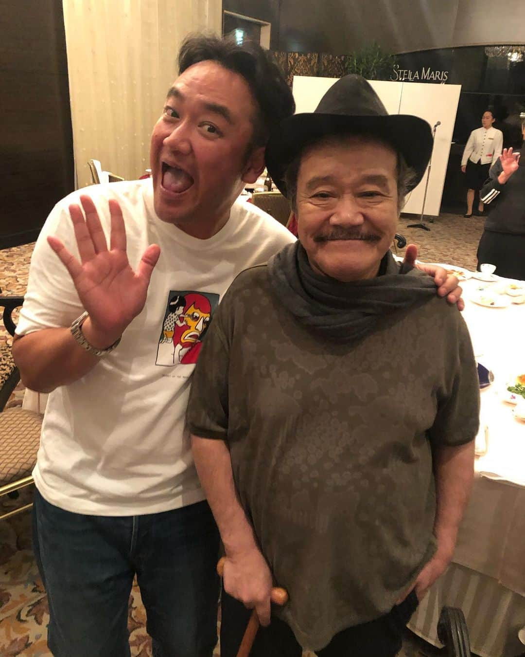 たむらけんじさんのインスタグラム写真 - (たむらけんじInstagram)「西田探偵局に入って12年、いつも西田局長の優しさに包まれて、心地良く過ごさせて頂きました。いつ何時も大きな愛で僕達を見守ってくれた西田局長、本当に一緒に過ごした時間は僕の宝物です。 「局長19年間お疲れ様でした。また、一緒に酒飲んでください！12年間、くそお世話になりました！！！」 #探偵ナイトスクープ #西田敏行 #たむらけんじ #たむけん #大阪パフェ」10月28日 10時01分 - tamuradojou