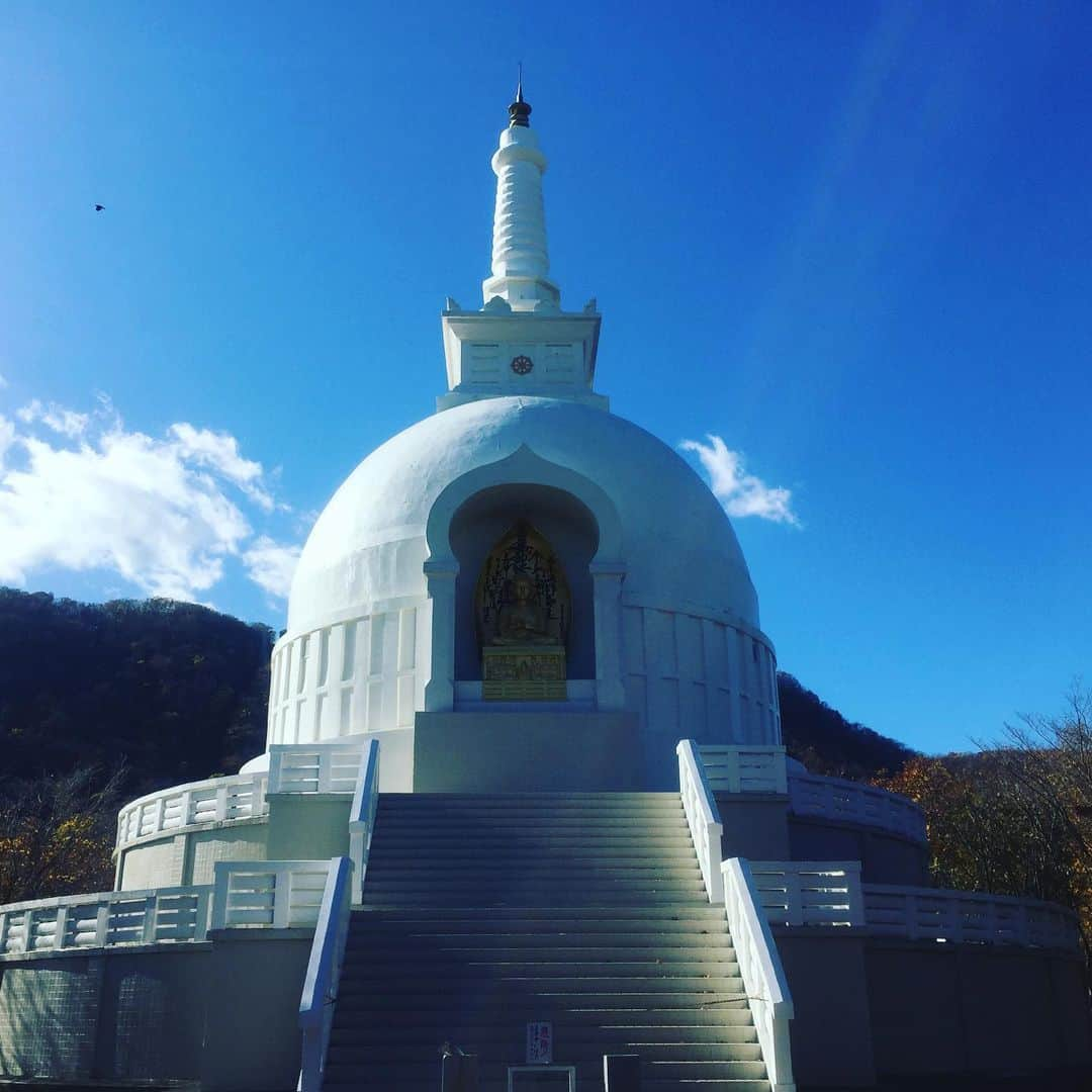 Man With A Missionさんのインスタグラム写真 - (Man With A MissionInstagram)「Trecking.  ロープウェイ10時半カラデ使エズ自力登山  #hokkaido #moiwamountain」10月28日 10時48分 - mwamofficial