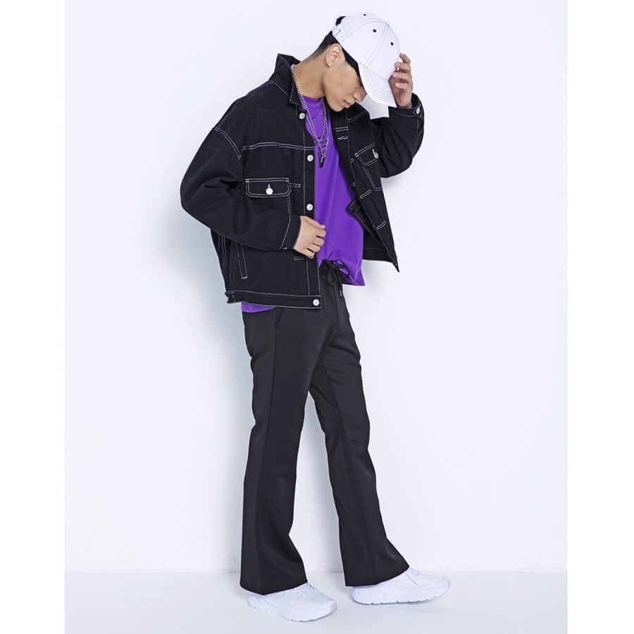 WEGOさんのインスタグラム写真 - (WEGOInstagram)「1code>> ✔︎color stitch work jacket ¥4,999+tax ✔︎print big long sleeve t-shirt ¥2,999+tax ✔︎punch flare easy pants ¥3,999+tax ✔︎set necklace ¥1,599+tax 2code>> ✔︎reflect logo high neck pull over ¥3,599+tax ✔︎check wide ankle slacks ¥3,999+tax . @k_kuroyanagi . #wego #wegomagazine #autumn #fashion #street」10月28日 10時49分 - wego_official