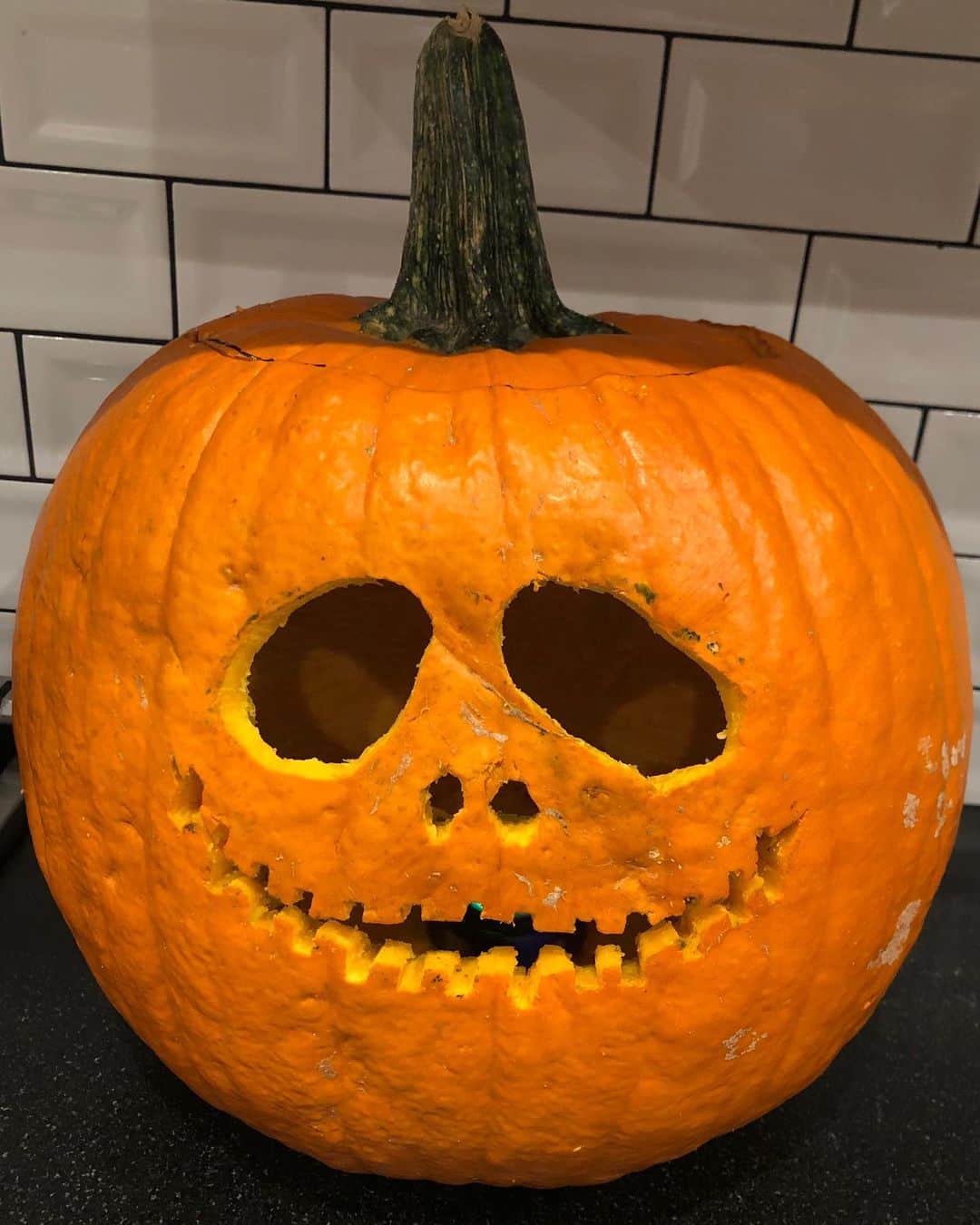 ブレッキン・メイヤーのインスタグラム：「The Pumpkin King & Zero」
