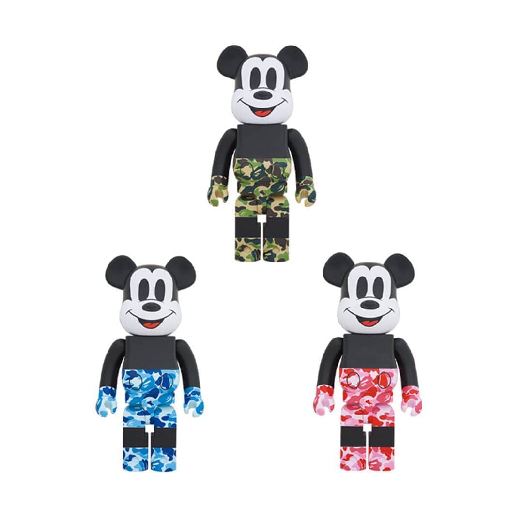 HYPEBEASTさんのインスタグラム写真 - (HYPEBEASTInstagram)「#hypeAF: @medicom_toy and @bape_japan have come together to celebrate @mickeymouse’s 90th anniversary with new BE@RBRICK figurines. The collectible has been dressed in a classic camouflage attire and is offered in several colorways, including traditional green, a bolder blue and pink options. The styles will release on November 2 at MEDICOM TOY’s website, as well as BAPE stores.⁠⠀ Photo: MEDICOM TOY」10月28日 12時31分 - hypebeast