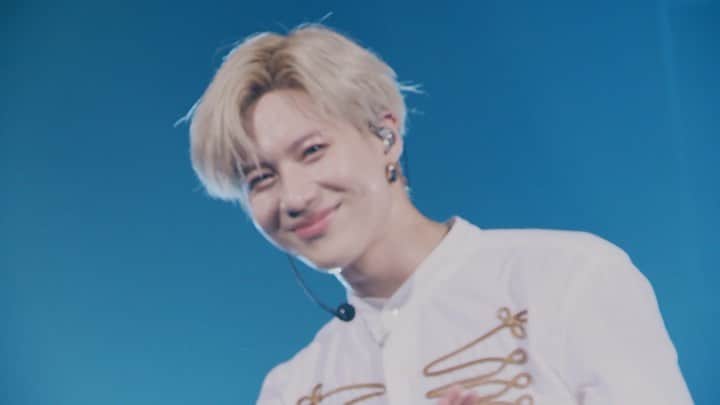 SHINeeのインスタグラム：「. 11/27発売 テミン LIVE Blu-ray&DVD「TAEMIN ARENA TOUR 2019 ～X™～」のライブ本編のダイジェスト映像を公開！ 表情や仕草、息使いまで、パフォーマンスの全てを感じられるこの作品は必見です！ ▼予約購入はこちらから https://umj.lnk.to/TAEMINXtm #TAEMIN #テミン #X_TM」