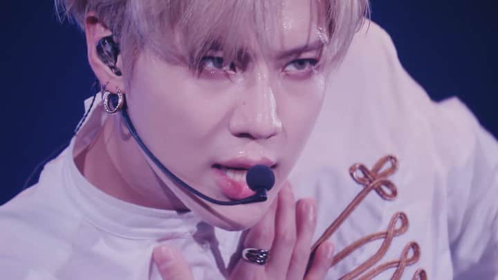 SHINeeのインスタグラム：「. 11/27発売 テミン LIVE Blu-ray&DVD「TAEMIN ARENA TOUR 2019 ～X™～」のライブ本編のダイジェスト映像②を公開しました！ SHINeeの大人気曲「Sherlock」をマッシュアップした「Danger」のイントロにのせ、テミンの真骨頂であるダンスパフォーマンスをまとめた映像！ ▼予約購入はこちらから https://umj.lnk.to/TAEMINXtm #TAEMIN #テミン #X_TM」