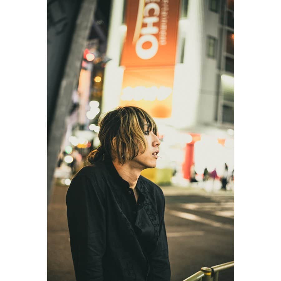 渋谷龍太さんのインスタグラム写真 - (渋谷龍太Instagram)「やり過ぎんなよ、やられ過ぎんなよ。今週もファイト。  @nekoze_photo    #月曜日」10月28日 18時04分 - gyakutarou