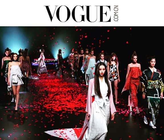 YOSHIKIさんのインスタグラム写真 - (YOSHIKIInstagram)「Thanx! “#Vogue China: “Japanese superstar #YOSHIKI's #kimono brand opens #TokyoFashionWeek with stunning new collection”. #TFW @voguechina @VogueMagazine  @Vogue @yoshikimono @rakutenfwt http://www.vogue.com.cn/invogue/news_19257e052113dc66.html」10月28日 12時53分 - yoshikiofficial