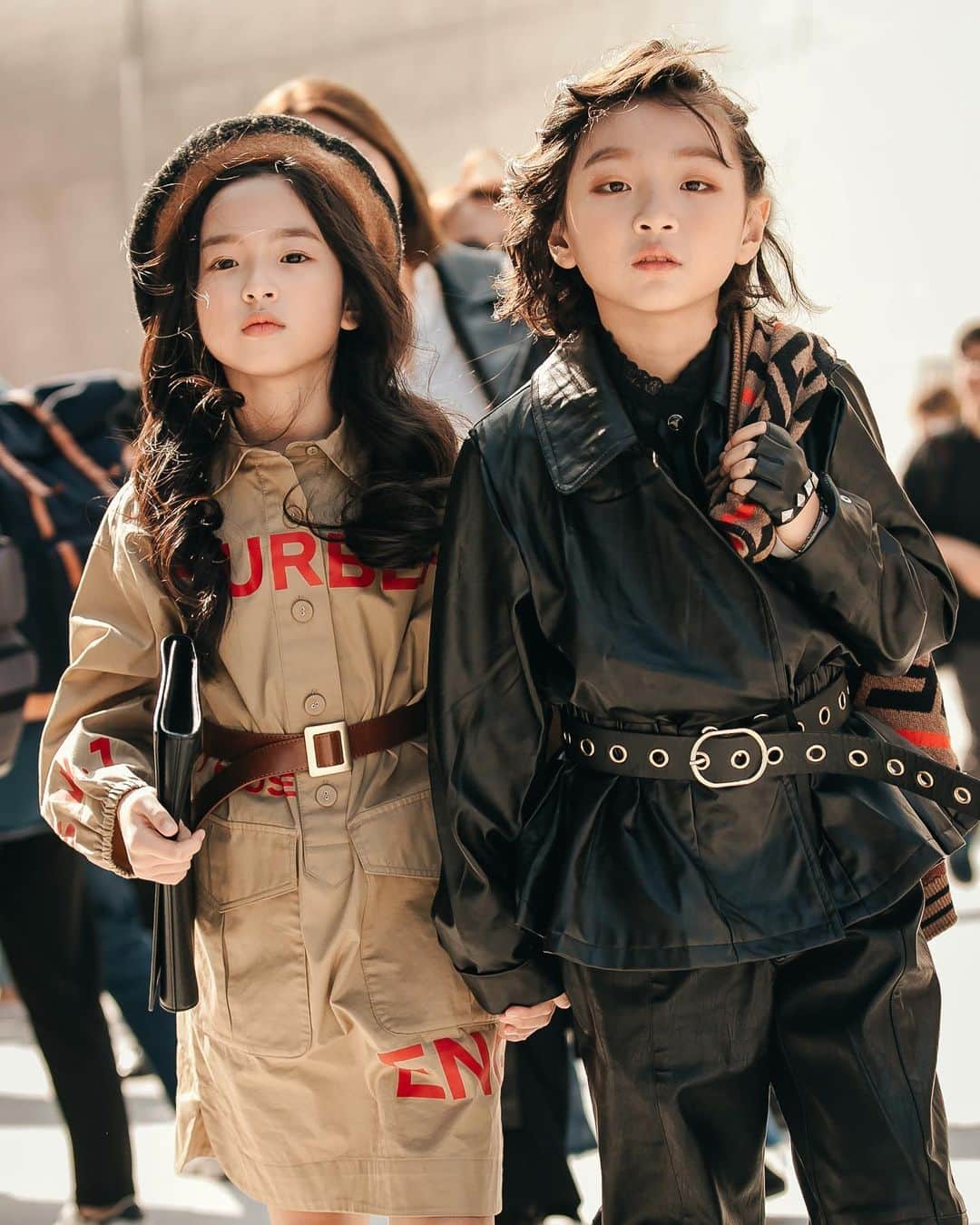 가로수길 , Seoulのインスタグラム：「SFW Street Fashion Style Thx @lovelyaralala @kimwonu 🔥 반응 좋았던 애기들 !:) 이렇게 간지 나기 있기없기?」