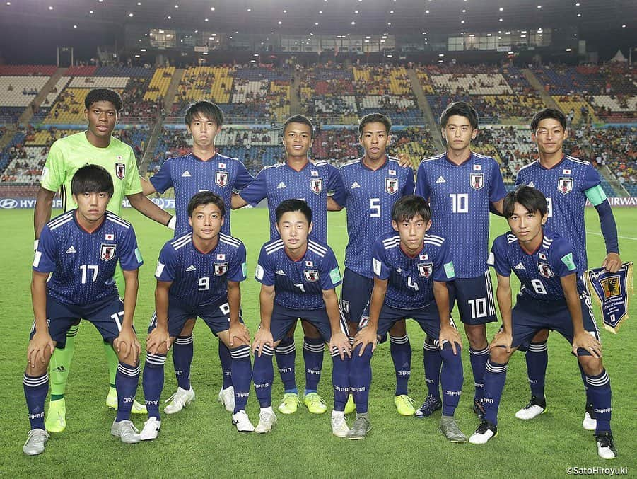 日本サッカー協会さんのインスタグラム写真 - (日本サッカー協会Instagram)「📸Match photos｜#U17日本代表 は10月27日(日)、FIFA U-17ワールドカップブラジル2019のグループステージ初戦でU-17オランダ代表と対戦しました。日本は序盤こそ相手の攻勢に苦しめられましたが、粘り強い守りから徐々にペースを掴むと、FW若月大和選手（桐生第一高）の2得点などで合計3得点。相手の攻勢も最後まで跳ね返し、初戦を3-0の完勝で飾る最高のスタートを切りました。 ・ 🏆FIFA U-17ワールドカップブラジル2019 🇯🇵U-17日本代表 3-0 U-17オランダ🇳🇱 📅10/28(月) 8:00KO 📍Estadio Kleber Andrade ・ GK 1 #鈴木彩艶 （#浦和レッズユース ） DF 2 #鈴木海音（#ジュビロ磐田U18 ） 3 #半田陸（#モンテディオ山形ユース ） 4 #中野伸哉（#サガン鳥栖U18 ） 5 #畑大雅 （#市立船橋高 ） MF 6 #藤田譲瑠チマ（#東京ヴェルディユース ） 8 #成岡輝瑠（#清水エスパルスユース ）→85' MF 14 #中野桂太　（#京都サンガＦＣU18 ) 7 #三戸舜介（#JFAアカデミー福島U18 ）→80' MF 19 #田村蒼生 （#柏レイソルU18 ） 17 #田中聡（#湘南ベルマーレU18 ） FW 9 #若月大和（#桐生第一高 ）→80' FW 11 #唐山翔自 （#ガンバ大阪ユース ） 10 #西川潤（#桐光学園高 ） ・ 監督　森山佳郎 ・ 🏆FIFA U-17ワールドカップブラジル2019 グループＤ 📅10/28(月) 8:00KO 3-0 U-17オランダ🇳🇱 📅10/31(木) 8:00KO vs U-17アメリカ🇺🇸 📅11/3(日) 8:00KO vs U-17セネガル🇸🇳 ※すべて日本時間 ・ 📺J SPORTS／BSフジ 👉大会情報はJFA.jpへ #U17WC」10月28日 13時29分 - japanfootballassociation