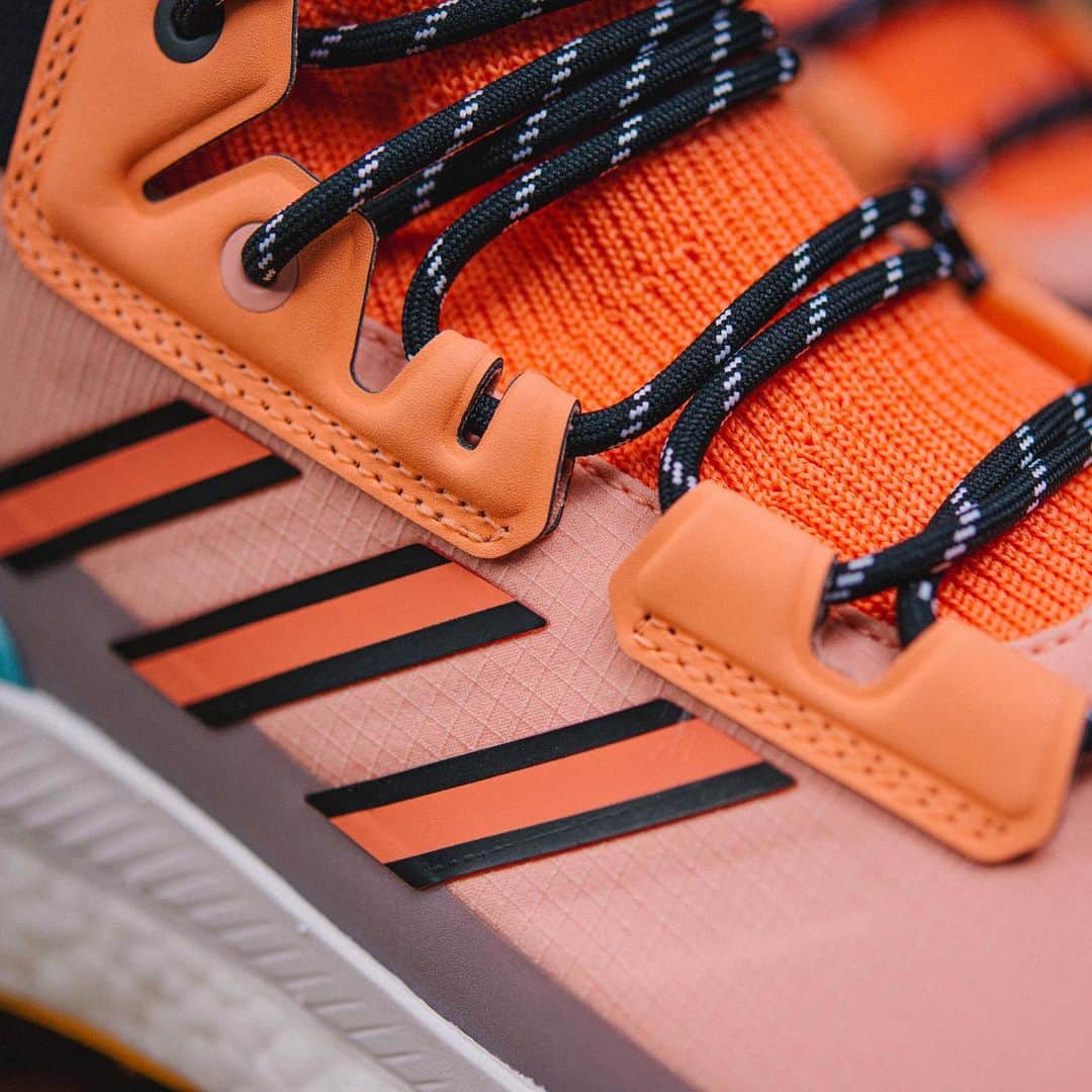 HYPEBEASTさんのインスタグラム写真 - (HYPEBEASTInstagram)「@hypebeastkicks: Here’s a closer look at the @doeshanghai x @adidas TERREX Free Hiker GTX. Taking on pastel hues across the upper, the shoe has been constructed using Primeknit for a flexible mold and fit which is leveled-up by GORE-TEX material. The shoe will officially launch at DOE stores and adidas designated stores in early November for approximately $255 USD.⁠⠀ Photo: Stone/@hypebeastzh」10月28日 13時37分 - hypebeast