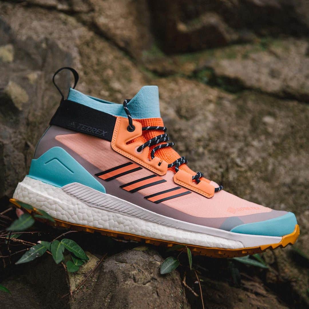 HYPEBEASTさんのインスタグラム写真 - (HYPEBEASTInstagram)「@hypebeastkicks: Here’s a closer look at the @doeshanghai x @adidas TERREX Free Hiker GTX. Taking on pastel hues across the upper, the shoe has been constructed using Primeknit for a flexible mold and fit which is leveled-up by GORE-TEX material. The shoe will officially launch at DOE stores and adidas designated stores in early November for approximately $255 USD.⁠⠀ Photo: Stone/@hypebeastzh」10月28日 13時37分 - hypebeast