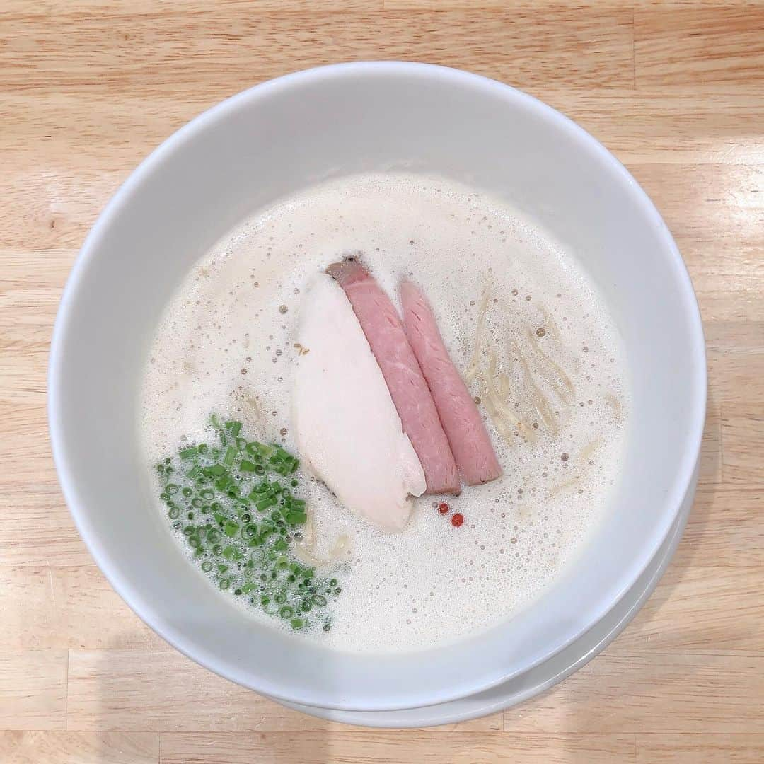 野々垣美希のインスタグラム：「🍜 #名古屋ラーメン で検索して気になったとこ行くのハマってる⸜♡⸝ #麺屋獅子丸 #獅子丸ぱいたんらぁめん」