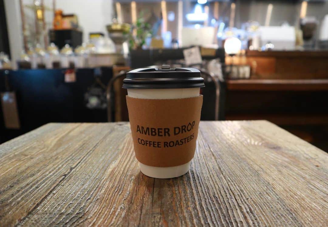 石井輝明さんのインスタグラム写真 - (石井輝明Instagram)「埼玉、川口。 今日は一人のトークライブ「話す」です。 「放す」でもあり、「離す」でもあるかなと最近は思っています。  #amberdropcoffeeroasters #cafe #coffee #カフェ #埼玉カフェ #川口カフェ #カフェ芸人 #閉鎖的な空間なので #基本的に言いたいことを言わせてもらってる #そういう意味では放す #でも無茶苦茶なことばっかり言ってるから #嫌いになる人もいると思う #そういう意味で離す #とにかくはなす #今回もよろしくお願いします」10月28日 14時59分 - comandanteishii