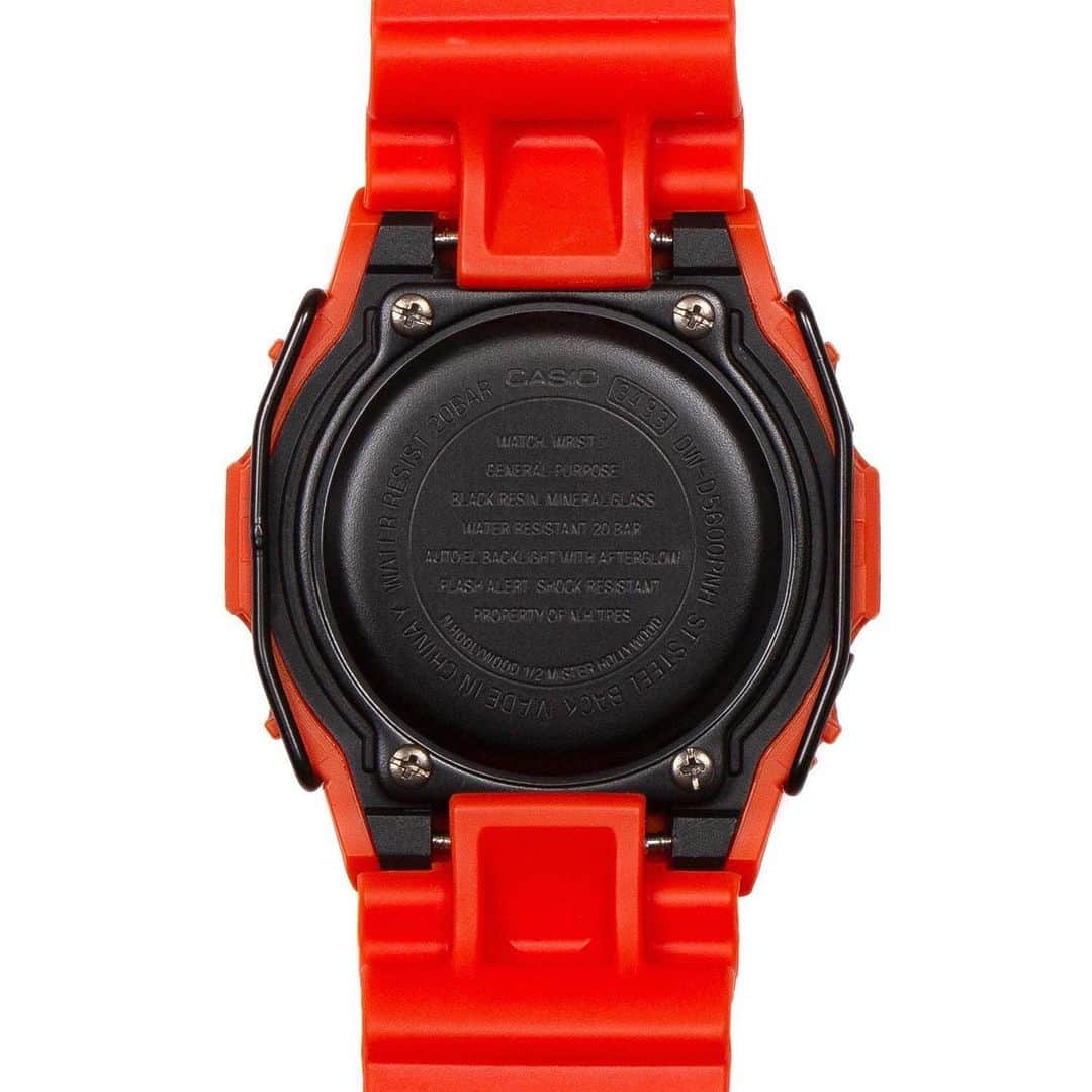 HYPEBEASTさんのインスタグラム写真 - (HYPEBEASTInstagram)「@hypebeaststyle: @n_hoolywood has rejoined @casio_us G-SHOCK for another bespoke timepiece. Focusing on the DW-5600, the watch has been executed in a bold orange color to realize N.HOOLYWOOD designer Daisuke Obana’s frequent military influences. It also features a black frame around the case and matching clasp, a grey sleeve at the tail end, and stylized jargon, like “N.H.TPES” at the face and “WATCH, WRIST, GENERAL PURPOSE” engraved on the rear. The accessory is available now at its Japanese stores and select stockists.⁠⠀ Photo: N.HOOLYWOOD」10月28日 15時08分 - hypebeast