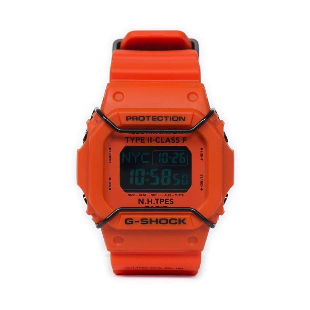 HYPEBEASTさんのインスタグラム写真 - (HYPEBEASTInstagram)「@hypebeaststyle: @n_hoolywood has rejoined @casio_us G-SHOCK for another bespoke timepiece. Focusing on the DW-5600, the watch has been executed in a bold orange color to realize N.HOOLYWOOD designer Daisuke Obana’s frequent military influences. It also features a black frame around the case and matching clasp, a grey sleeve at the tail end, and stylized jargon, like “N.H.TPES” at the face and “WATCH, WRIST, GENERAL PURPOSE” engraved on the rear. The accessory is available now at its Japanese stores and select stockists.⁠⠀ Photo: N.HOOLYWOOD」10月28日 15時08分 - hypebeast