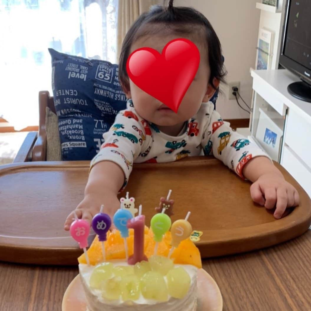 百千糸さんのインスタグラム写真 - (百千糸Instagram)「一歳のお誕生日おめでとう🎉  私たちのところに産まれてきてくれてありがとう😊」10月28日 15時33分 - junko_ichida