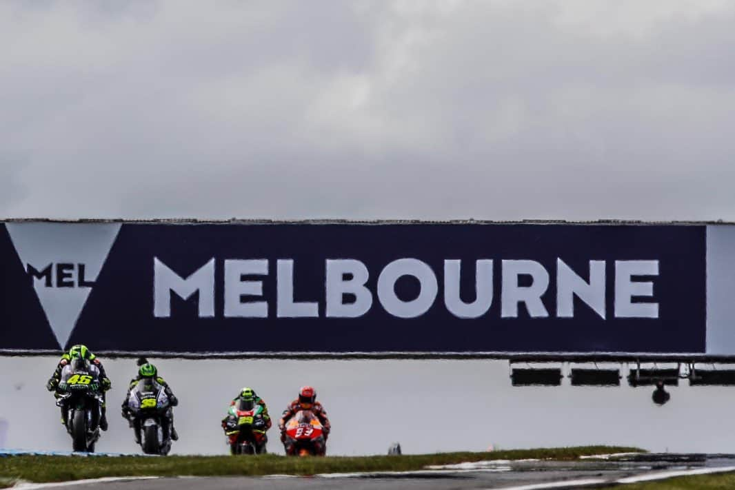 バレンティーノ・ロッシさんのインスタグラム写真 - (バレンティーノ・ロッシInstagram)「Phillip Island Gran Prix Circuit,Australia  Sunday,MotoGP Race n.400 📸 @gigisoldano @jesusrobledo」10月28日 15時48分 - valeyellow46