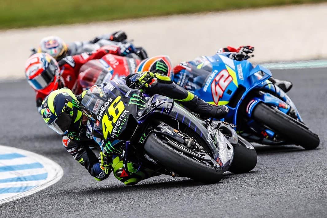 バレンティーノ・ロッシのインスタグラム：「Phillip Island Gran Prix Circuit,Australia  Sunday,MotoGP Race n.400 📸 @gigisoldano @jesusrobledo」