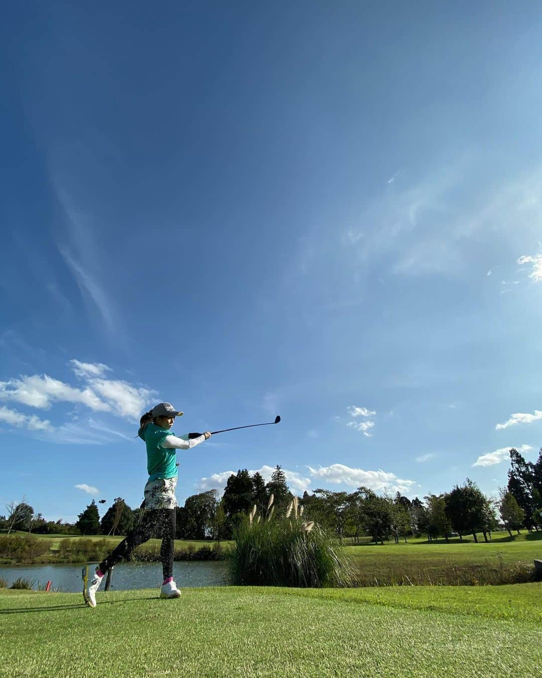 吉田沙保里さんのインスタグラム写真 - (吉田沙保里Instagram)「久保さんとゴルフ⛳️🏌️‍♀️ 回りながらたくさんアドバイスいただきましたぁー😆🙏 久保さん、ありがとうございました😊 楽しかったぁー😁✨ ゴルフの前にR-1😘 #ゴルフ #久保さん #R1」10月28日 15時49分 - saori___yoshida