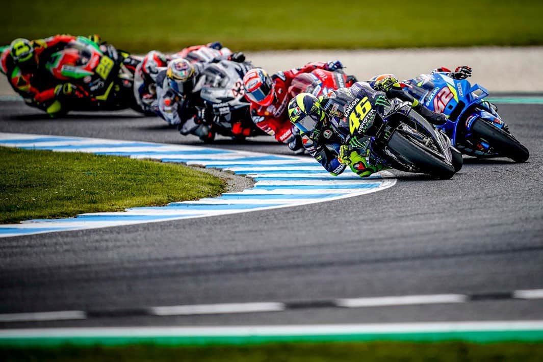 バレンティーノ・ロッシのインスタグラム：「Phillip Island Grand Prix Circuit,Australia Sunday,MotoGP race n.400 📸 @falex79」