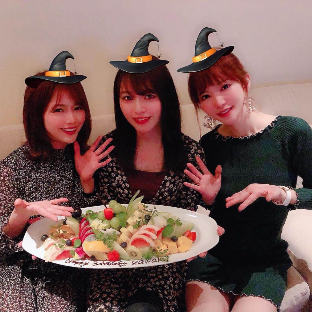 里美ゆりあのインスタグラム：「happyHalloween🎃🎃🎃 人生で1度も#仮装 した事がなく こんなんじゃ#欽ちゃんの仮装大賞 すら出れない。。 #オワタ #halloween  #event」