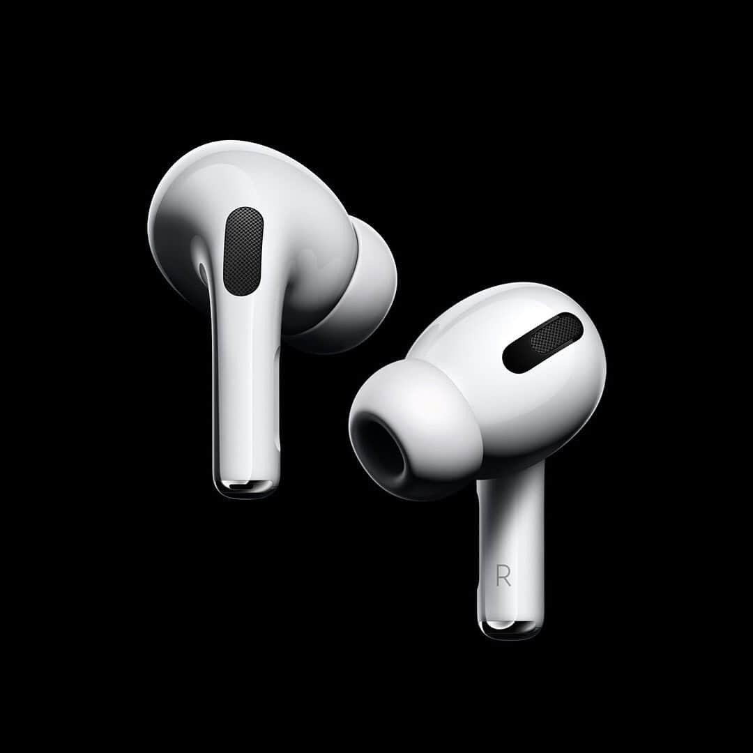 HYPEBEASTさんのインスタグラム写真 - (HYPEBEASTInstagram)「#hypebeasttech: @apple has officially announced its much-rumored succession to its second-generation AirPods, the #AirPodsPro, which is slated to arrive on October 30 for $249 USD. Confirming many speculations on the new design, the AirPods Pro will feature more secure flexible ear tips that come with three varying sizes in the box, as well as a new Active Noise Cancellation mode. It also has a Transparency mode for users to hear music while still hearing the environment. Hit the link in bio for full details.⁠⠀ Photo: Apple」10月29日 1時50分 - hypebeast