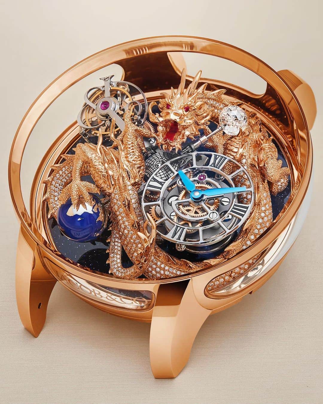 Daily Watchさんのインスタグラム写真 - (Daily WatchInstagram)「Incredible details👌🏼 The Jacob & Co Astronomia Tourbillon with Vertical 4 Arms Movement. The 4 arms are surrounded by a 3D Dragon Hand-engraved in 18K Rose Gold and Set with 2x Rubies for the eyes 🐉💎 @jacobandco」10月29日 2時12分 - dailywatch