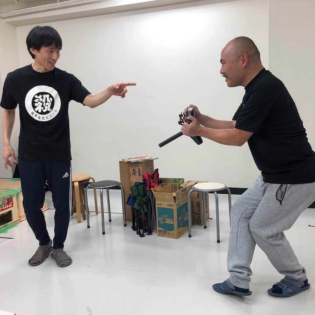 なだぎ武さんのインスタグラム写真 - (なだぎ武Instagram)「舞台『ボクのサンキュウ。』昨日の通し稽古で、稽古場での日程が全て終了。。今日劇場入り、そしていよいよ明日初日を向かえます。10月9日、自分の誕生日に稽古に参加という運命的なものを感じながら、空晴さんの舞台稽古に初参加。楽し美味しかった稽古場めしなど、刺激的な毎日でした😁まだまだ幕が開いてからも成長していくと思うので、細かい部分まで何回も見てほしい舞台です。 30日から11月5日まで、HEP HALLで待ってます。  #ボクのサンキュウ」10月29日 2時12分 - nadagigigi