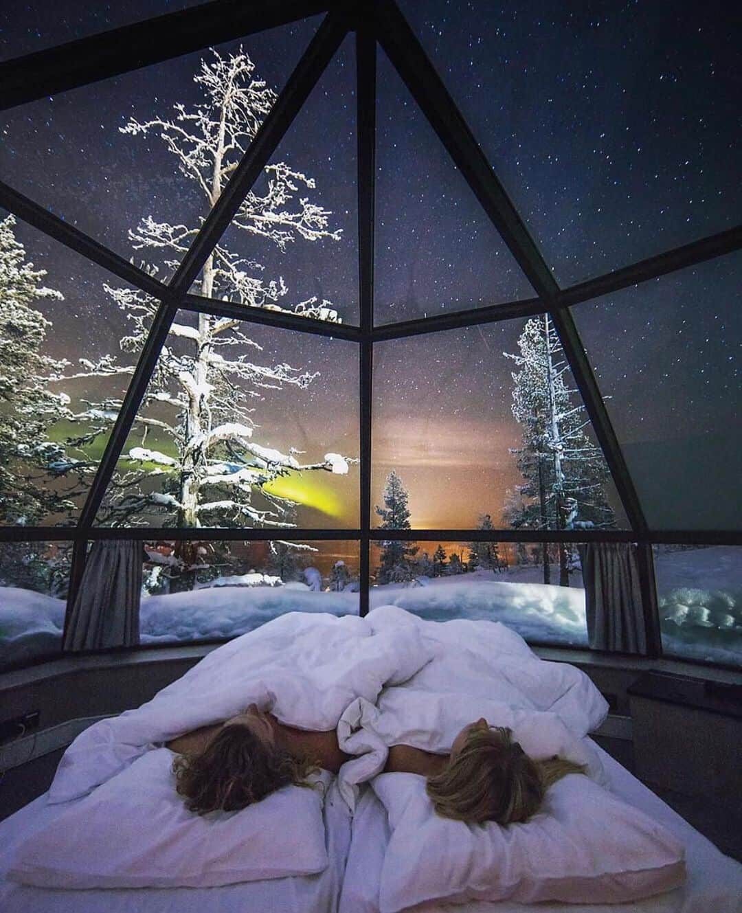 Earth Picsさんのインスタグラム写真 - (Earth PicsInstagram)「Tag the person you would spend a night here with ♥️♥️♥️🏨 - location: Kittilä, Länsi-Suomen Lääni, Finland. Photo by: @hilvees . . . . . #earthpix  #wildlifephotography  #photography  #earth  #travel  #animals  #nature  #naturephotography  #awesome_earthpix #travelblog, #travels, #traveladdict, #travellife, #travelphoto, #travelpics, #traveldiaries, #travelbug, #travelawesome, #travelpic, #travelers, #travelgirl, #traveldiary, #traveldeeper, #travellingthroughtheworld, #travellers, #travelmore,#traveller, #travellersclub,」10月29日 2時32分 - earthpix