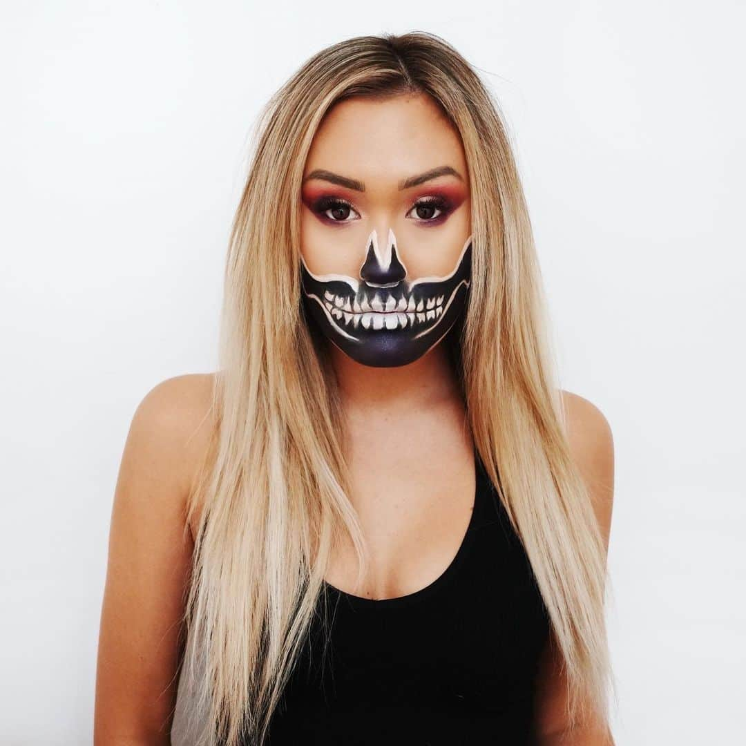 Lauren Riihimakiさんのインスタグラム写真 - (Lauren RiihimakiInstagram)「spooky scary skeletons 💀 link in bio ✨ inspo: @jamescharles」10月29日 2時58分 - laurdiy