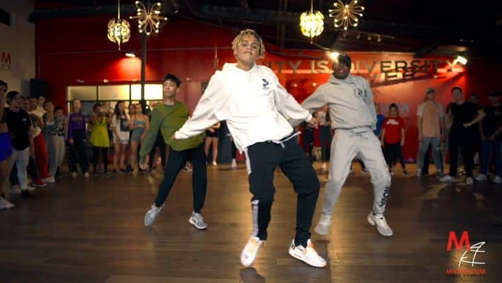 Nika Kljunのインスタグラム：「When the youth COMES THRUUU!!!! 🧨🔥🥵💥 NEW ON YOUTUBE! #nikakljunchoreography 🎤 @sonnyfp #OMG . Click in bio to check the full video!The talent is 🔥🔥...and these boys right here... SO MUCH LOVE right here ❤️❤️❤️ They’ve grown so much.. Nothing but proud of them. 😇 LOVE U BOYS! 🥰😘😍 . Fun fact: @bigwillsimmons learned the choreo in the matter of 15 min y’all!! 🙀🙀 And this is a looong choreo tho!! Talking about talented dancers... 💪🏼🙌🏼👑🏆 . 👣: @nikakljun 🎶: @sonnyfp - #OMG 💃🏼: @jayyhancock @bigwillsimmons @sheaden_gabriel 🎥: @robfish_inc 📍: @mdcdance . #talentgram #lovemyboys #millenniumdancecomplex #dancewithtalent #swaggersouls #nikakljun #sonnyfp #sonnyomg」